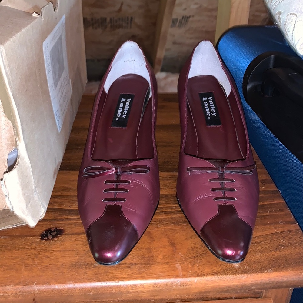 Red valley lane heels. Size 10B